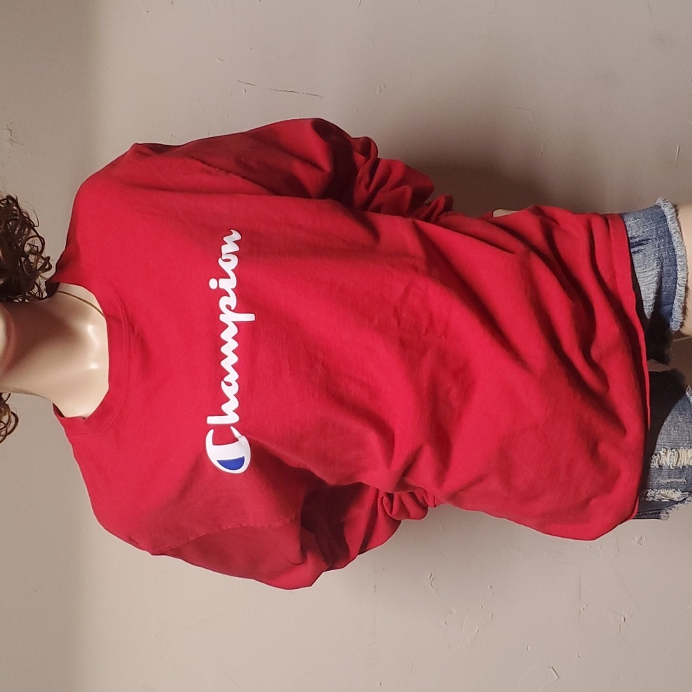 #0010- Champion 
Bright red 
Long sleeve 
Size Large